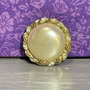 B107 Vintage 1928 Gold-Tone Brooch Cabochon Faux Pearl Rhinestone Jewelry
